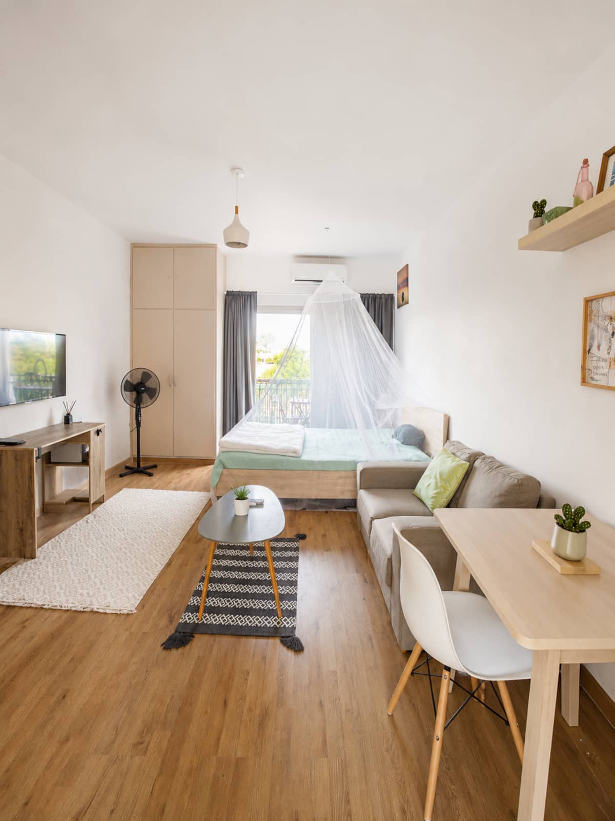 Studio apartment next to the sea and the harbour in Polis, Cyprus